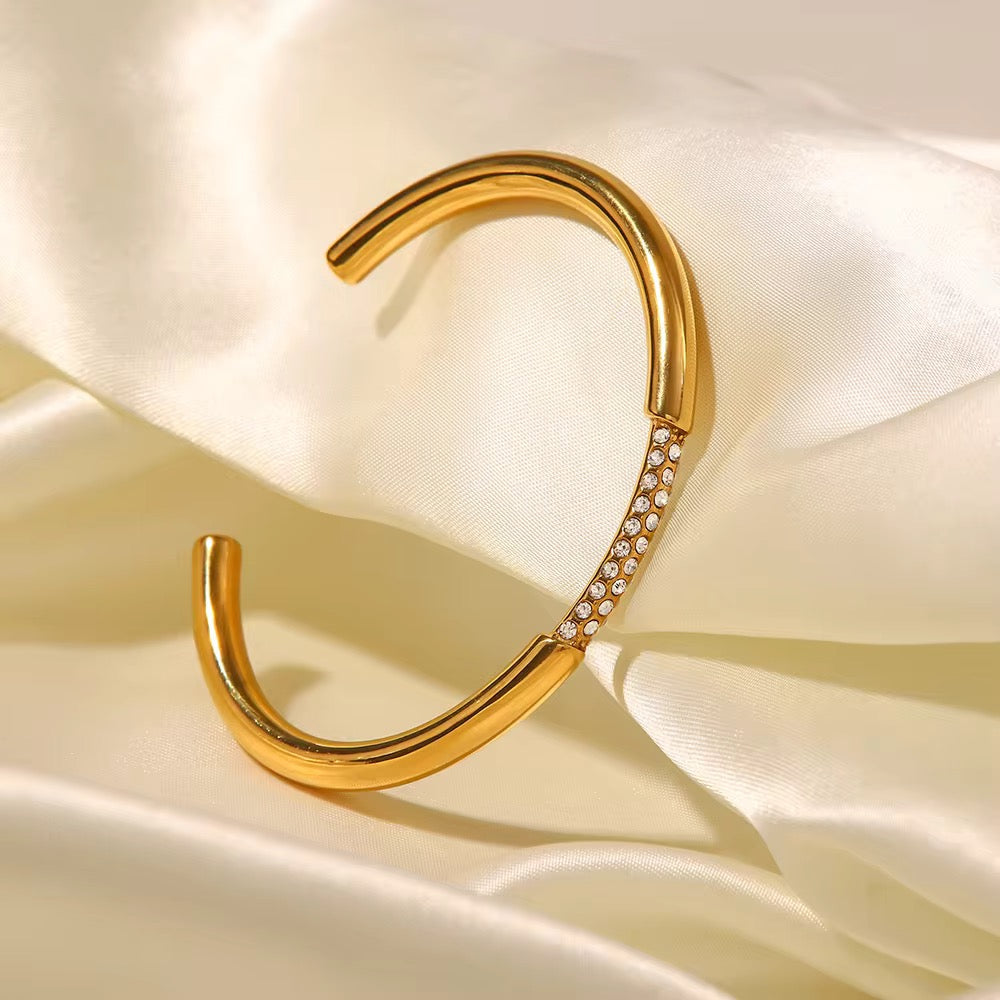 DIAMOND ALLURE CUFF BRACELET