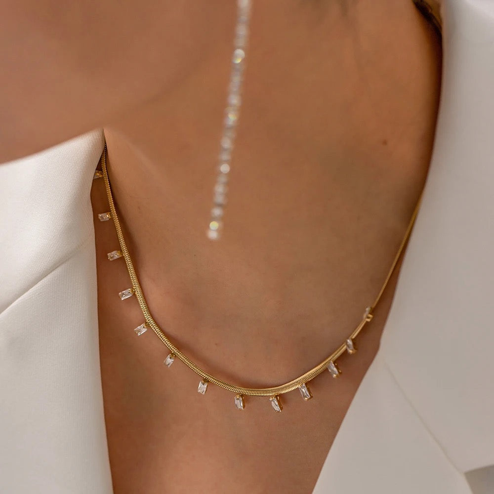 CHIC ZIRCON SNAKE NECKLACE
