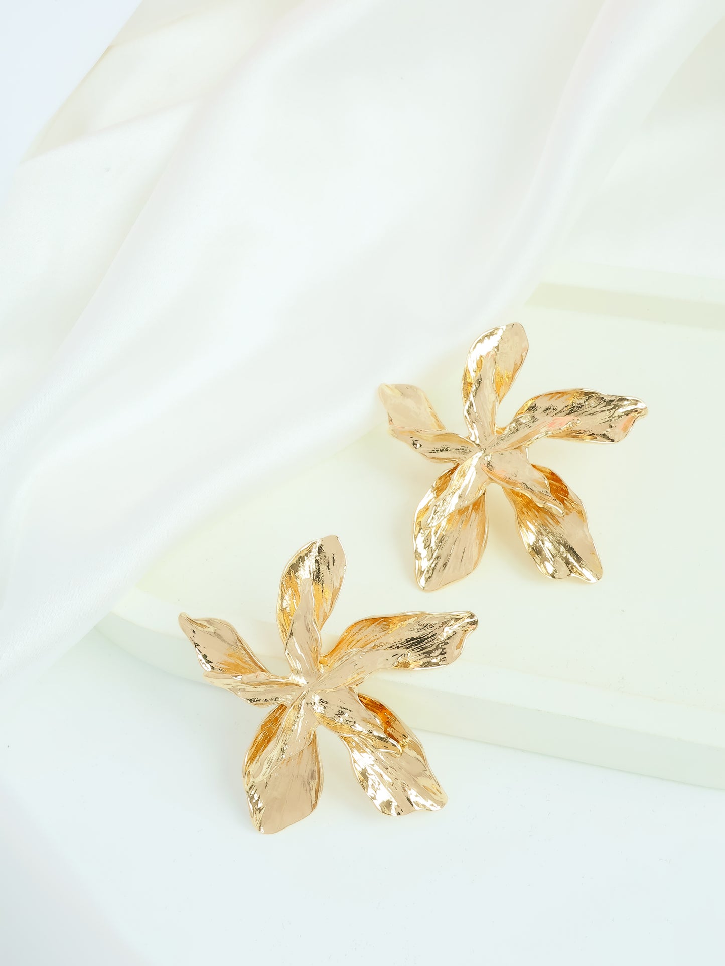 GERANIUM EARRINGS