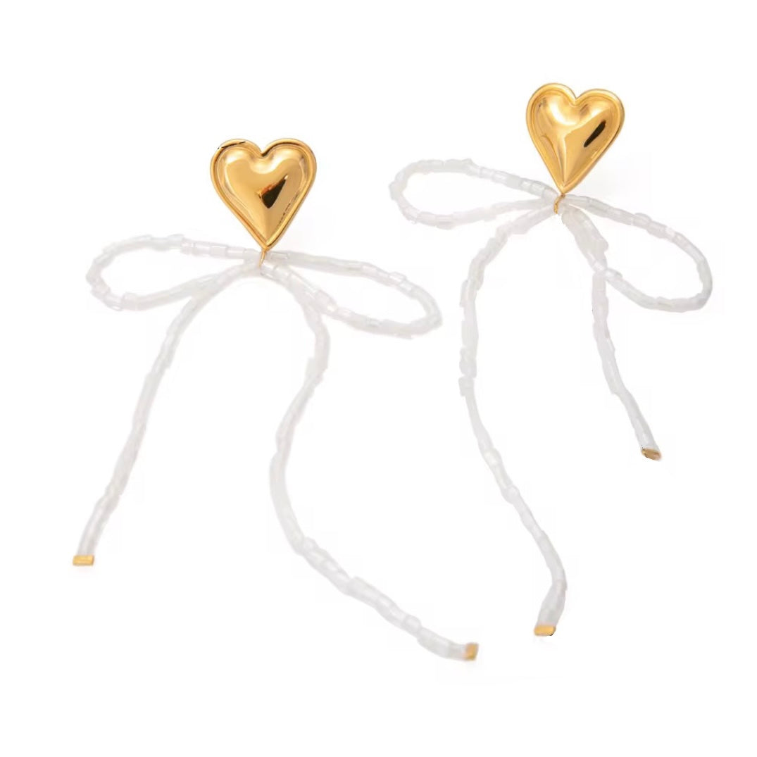Dreamy heart pearl bow earrings