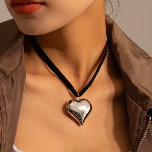 Kate silver heart necklace
