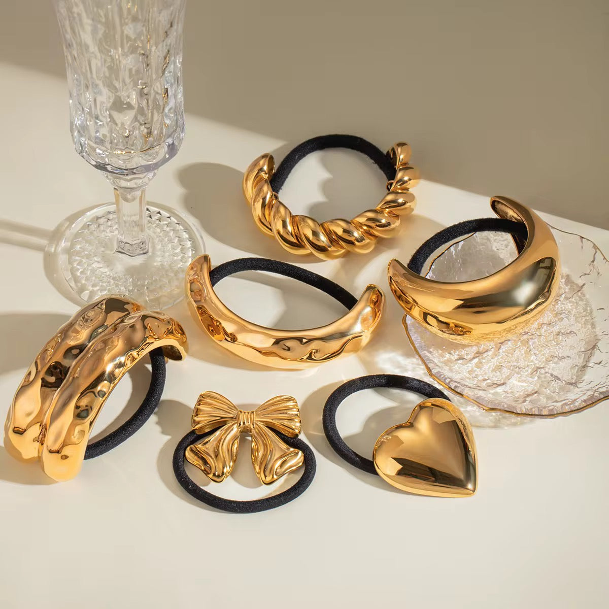 GOLD HEART HAIRTIE