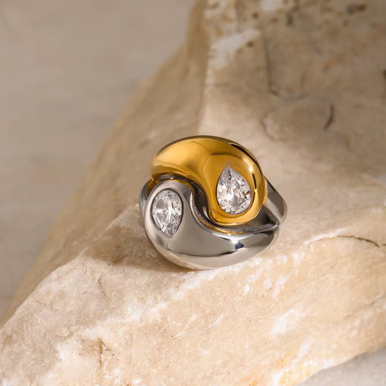Dual tone charisma ring