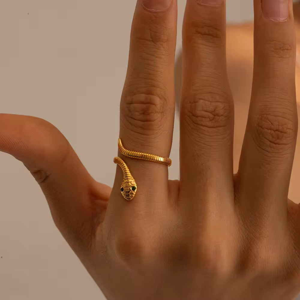 Minimal serpenti ring