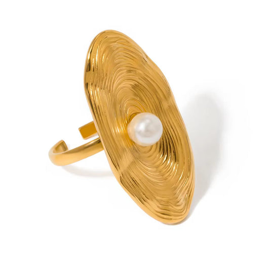 Armour pearl ring