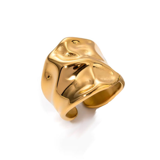 Crumbled gold ring