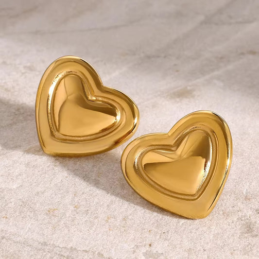 Chic heart studs