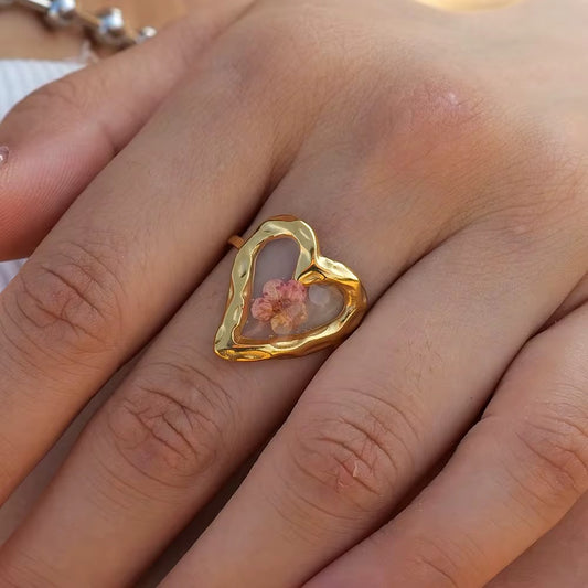 Heart plum flower ring
