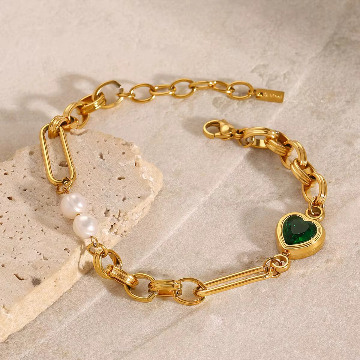 Emerald heart love bracelet