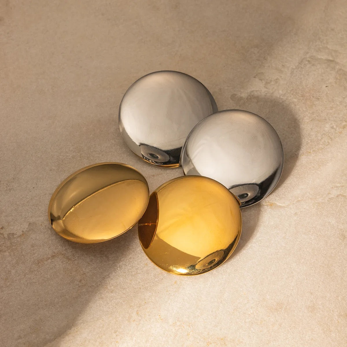 CHUNKY GOLD ROUND STUDS