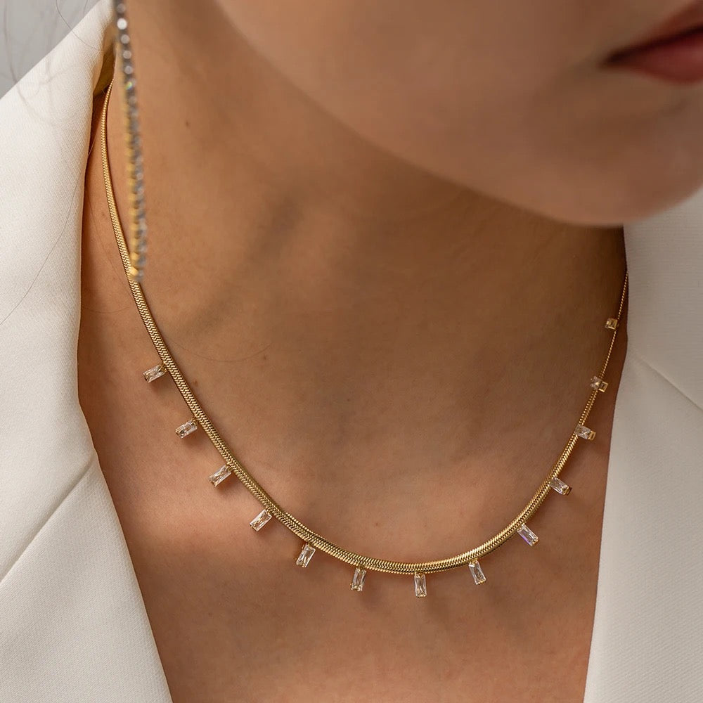 CHIC ZIRCON SNAKE NECKLACE