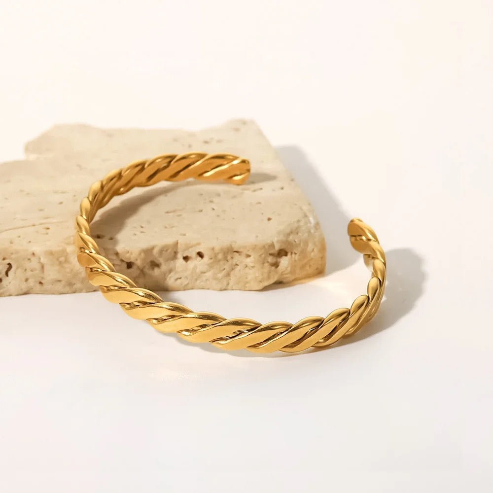 PLEATED BRACELET