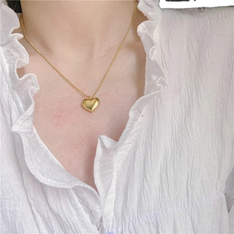 OLIVIA HEART NECKLACE