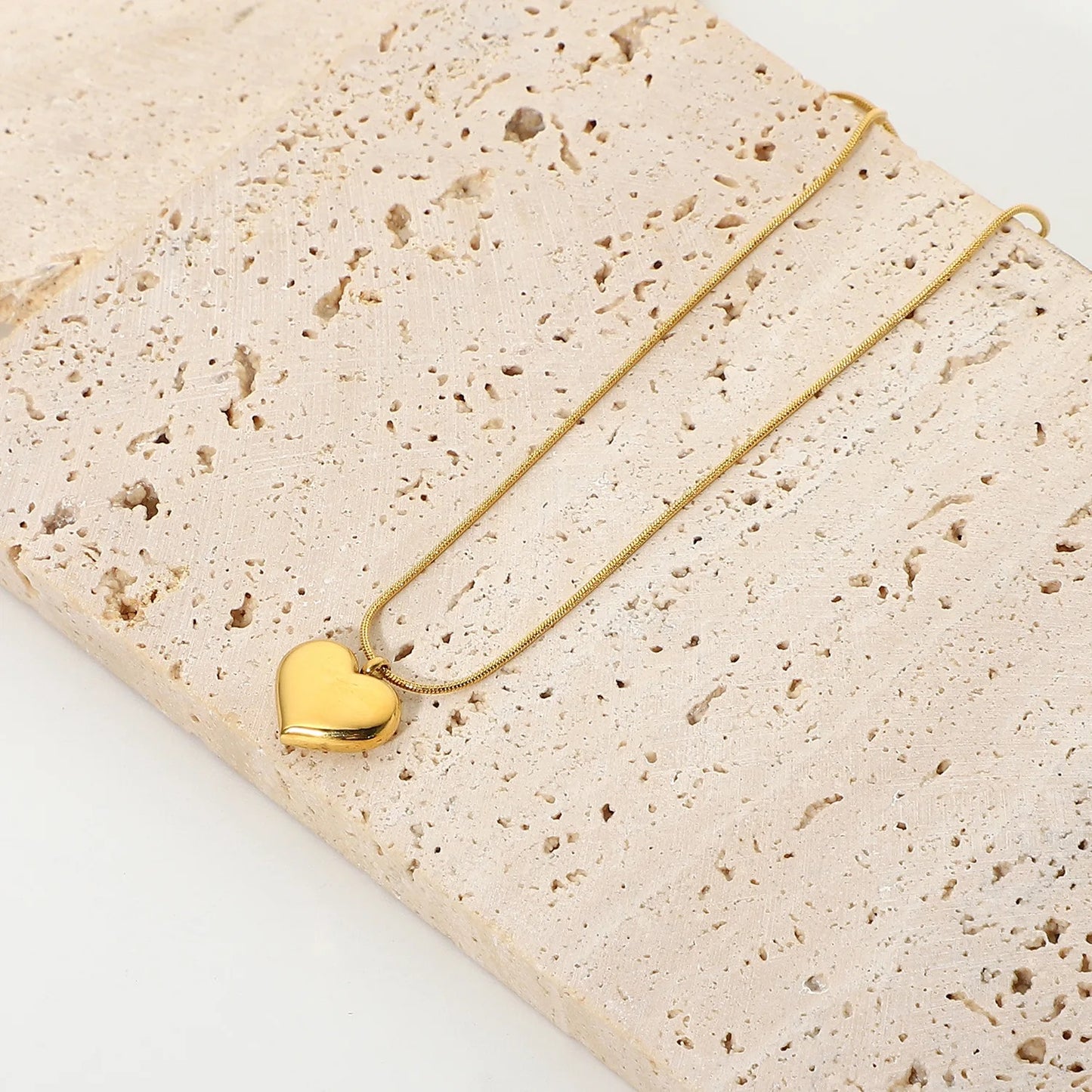 OLIVIA HEART NECKLACE