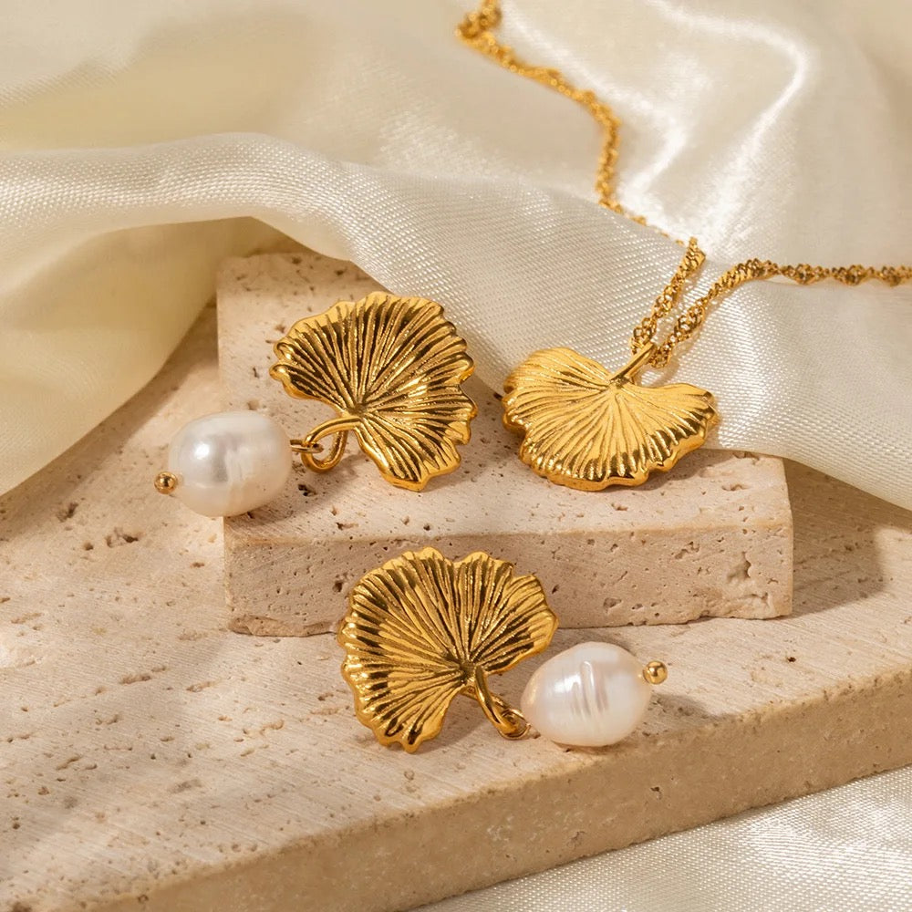 CROWNED PEARL DROP EARRINGS