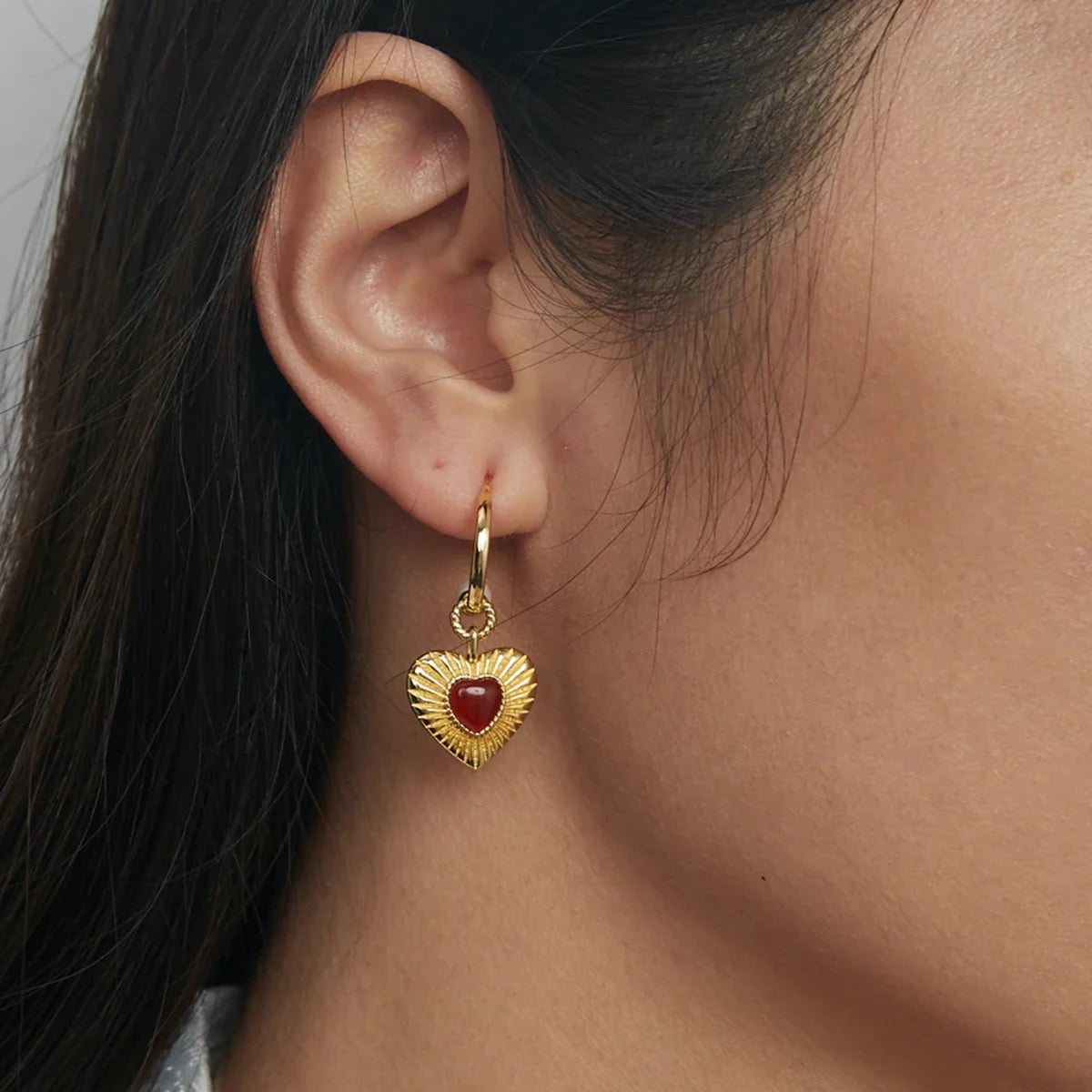 VINTAGE ELLE HEART EARRINGS